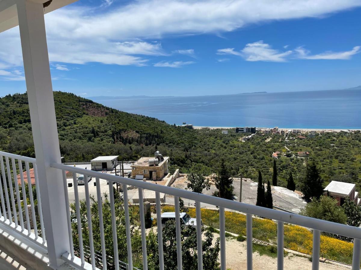 Persephone Hotel Himare Exterior photo
