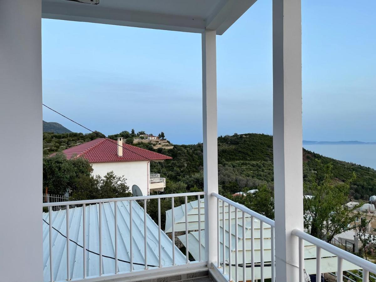 Persephone Hotel Himare Exterior photo