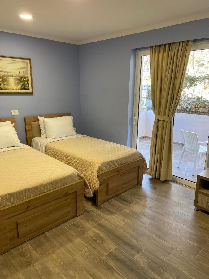 Persephone Hotel Himare Exterior photo